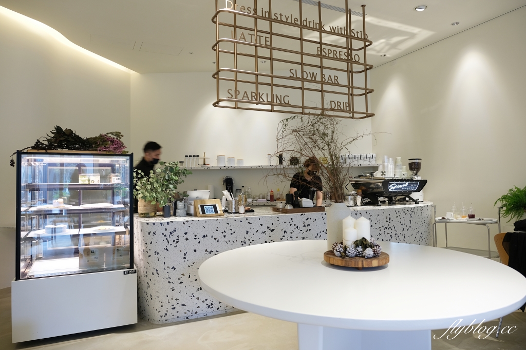 台中南屯｜Stio Coffee，以太空時代為主題的複合餐廳，咖啡館和服飾店複合式經營 @飛天璇的口袋