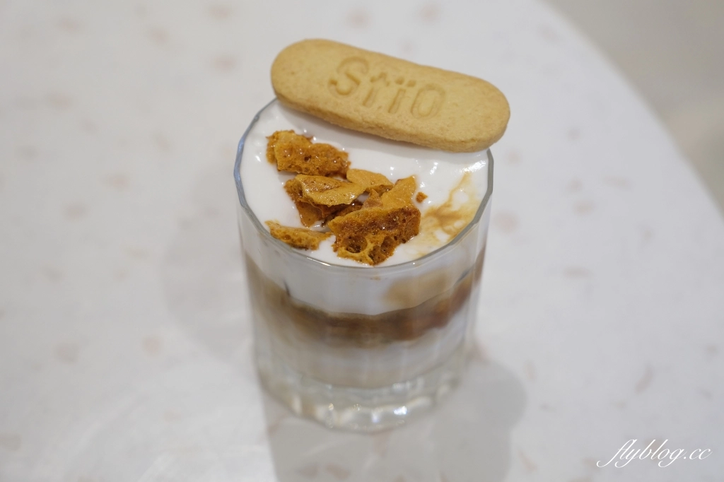 台中南屯｜Stio Coffee，以太空時代為主題的複合餐廳，咖啡館和服飾店複合式經營 @飛天璇的口袋