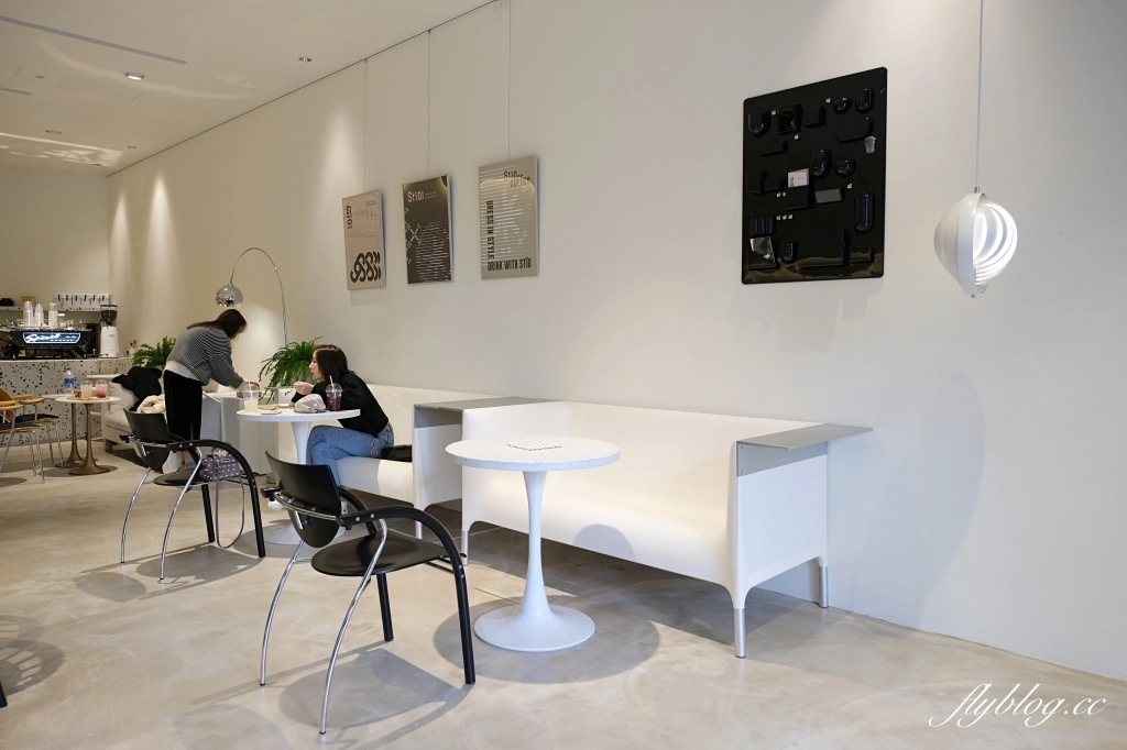 台中南屯｜Stio Coffee，以太空時代為主題的複合餐廳，咖啡館和服飾店複合式經營 @飛天璇的口袋
