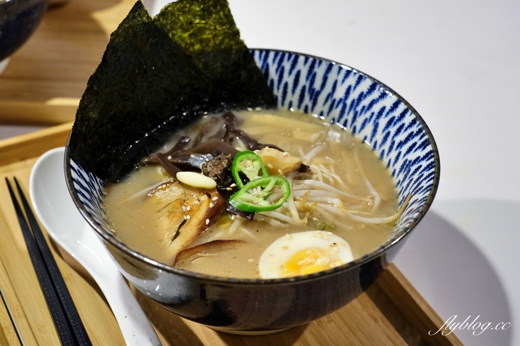 斐得呷便當｜老宅文青便當店，蔬食拉麵也上市了，座落台中美術館綠園道旁 @飛天璇的口袋