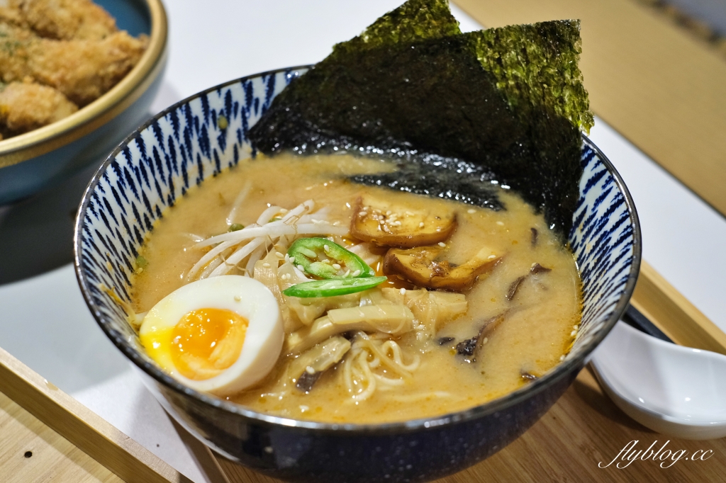 斐得呷便當｜老宅文青便當店，蔬食拉麵也上市了，座落台中美術館綠園道旁 @飛天璇的口袋