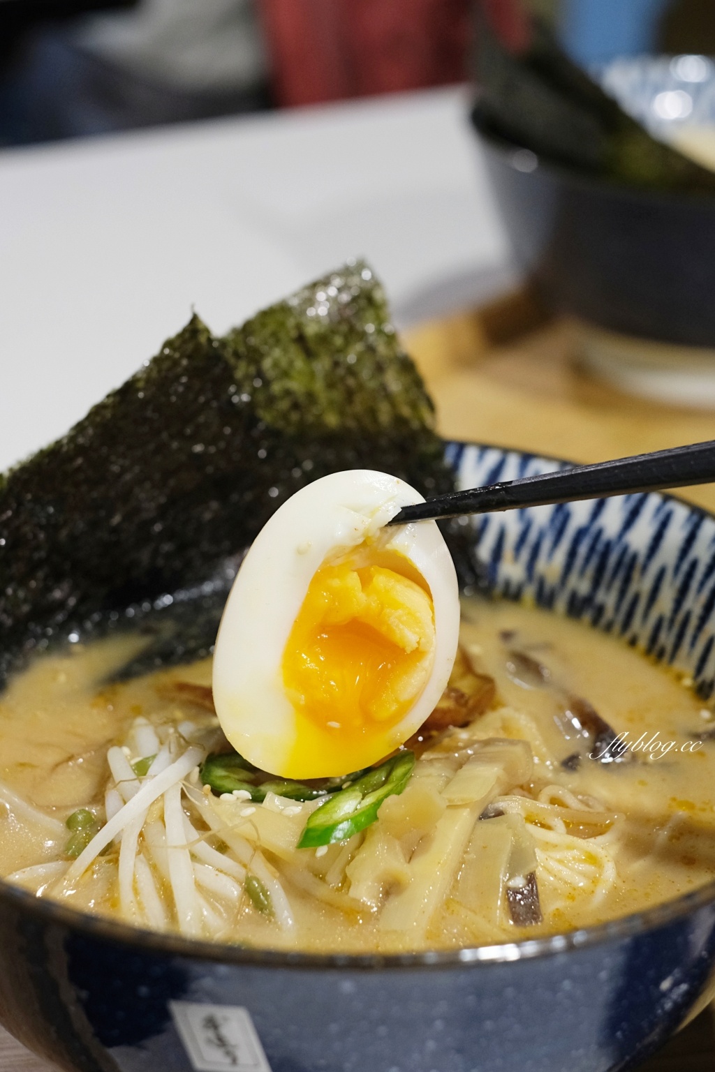 斐得呷便當｜老宅文青便當店，蔬食拉麵也上市了，座落台中美術館綠園道旁 @飛天璇的口袋