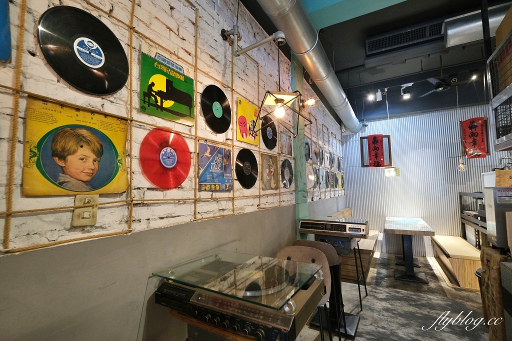 斐得呷便當｜老宅文青便當店，蔬食拉麵也上市了，座落台中美術館綠園道旁 @飛天璇的口袋