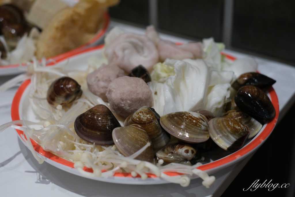 九九蒙古烤肉酸菜白肉鍋｜288元以上蒙古烤肉吃到飽，火烤兩吃、飲料、冰淇淋無限暢飲 @飛天璇的口袋