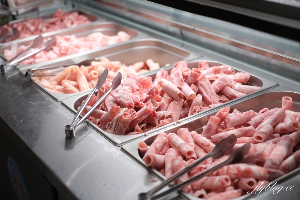 九九蒙古烤肉酸菜白肉鍋｜288元以上蒙古烤肉吃到飽，火烤兩吃、飲料、冰淇淋無限暢飲 @飛天璇的口袋