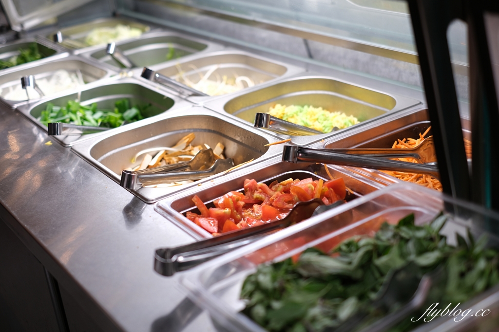 九九蒙古烤肉酸菜白肉鍋｜288元以上蒙古烤肉吃到飽，火烤兩吃、飲料、冰淇淋無限暢飲 @飛天璇的口袋