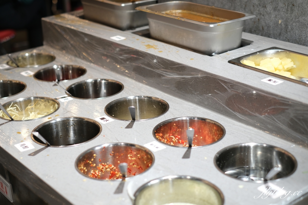 九九蒙古烤肉酸菜白肉鍋｜288元以上蒙古烤肉吃到飽，火烤兩吃、飲料、冰淇淋無限暢飲 @飛天璇的口袋