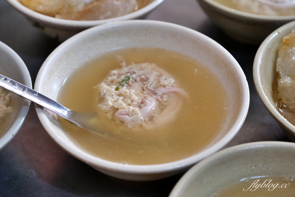 彰化美食｜北門口肉圓．彰化飄香60年肉圓老店，一顆100元仍趨之若鶩的脆皮肉圓 @飛天璇的口袋