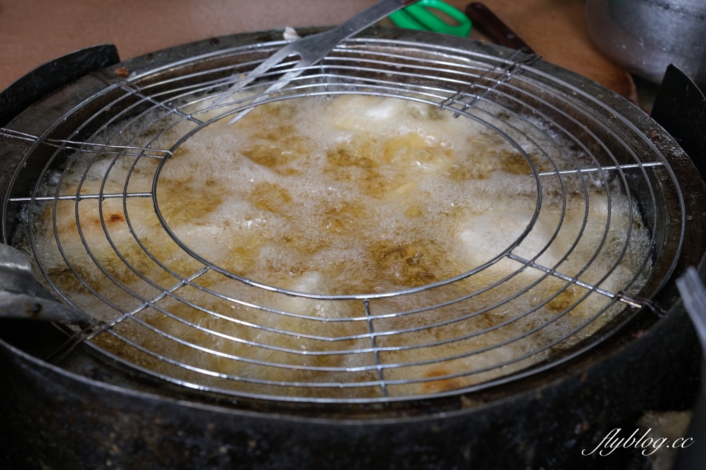 彰化美食｜北門口肉圓．彰化飄香60年肉圓老店，一顆100元仍趨之若鶩的脆皮肉圓 @飛天璇的口袋