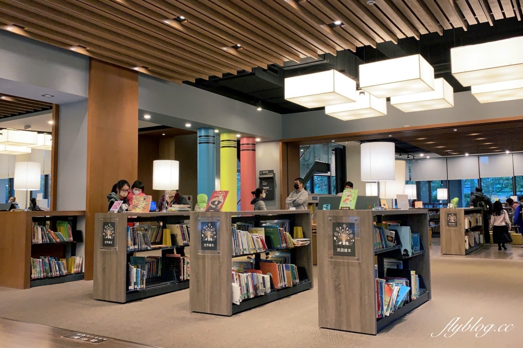 李科永圖書館｜座落於黎新公園旁的圖書館，嬰幼兒以及各年齡層都適合的友善環境 @飛天璇的口袋