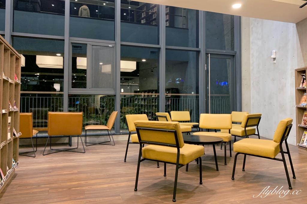 李科永圖書館｜座落於黎新公園旁的圖書館，嬰幼兒以及各年齡層都適合的友善環境 @飛天璇的口袋