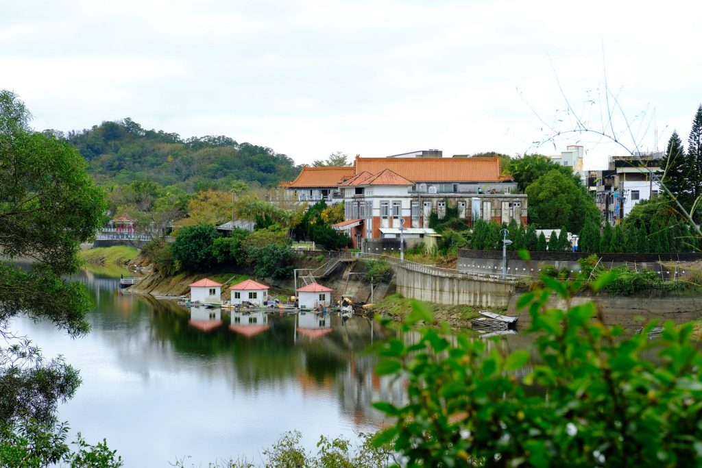 苗栗頭屋｜明德水庫日新島．電影魯水花的拍攝地，全台唯一的湖中島嶼 @飛天璇的口袋