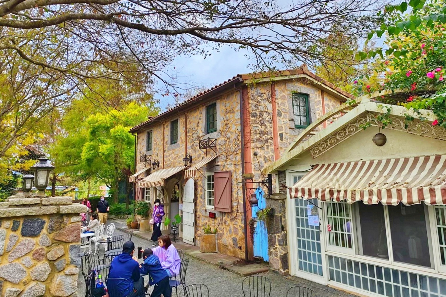 花蓮壽豐｜鷺鷥咖啡Lucy Coffee，充滿異國風情的歐式戶外花園，還有可愛又夢幻的精靈小木屋 @飛天璇的口袋