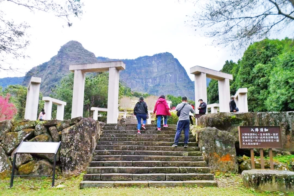 嘉義梅山|寒溪呢森林人文叡地.TWICE周子瑜打卡的賞櫻秘境,聖塔山群峰下的雪白桃花源 @飛天璇的口袋 嘉義梅山|寒溪呢森林人文叡地.TWICE周子瑜打卡的賞櫻秘境,聖塔山群峰下的雪白桃花源 @飛天璇的口袋
