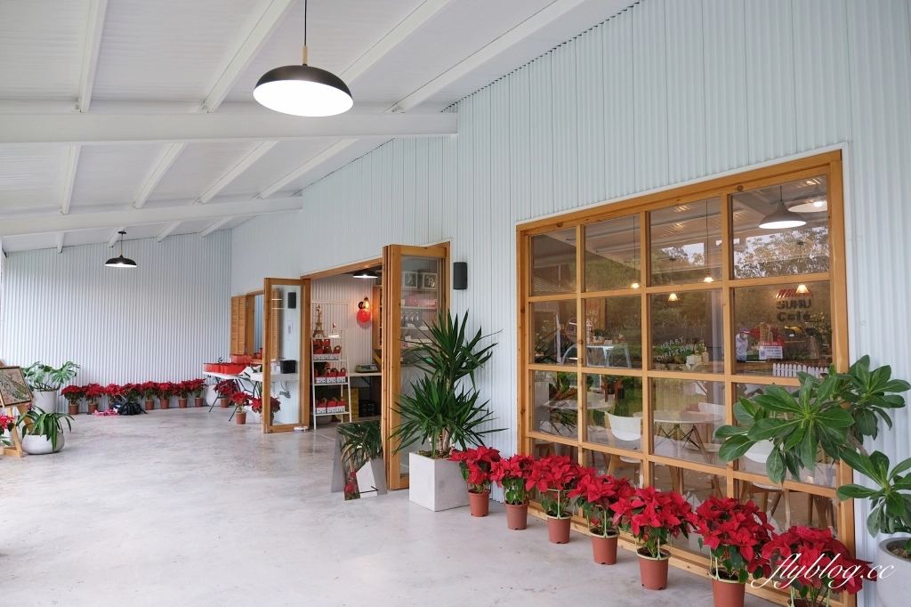 紅色琉璃瓦 SUHU Caf&eacute; ｜大湖最新景點紅色琉璃瓦草莓園，結合採果、美食、伴手禮 @飛天璇的口袋