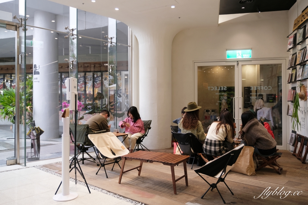 ROCKLAND＋P.L.U.S咖啡｜以戶外露營風為主題，Park2草悟道廣場選物咖啡館 @飛天璇的口袋