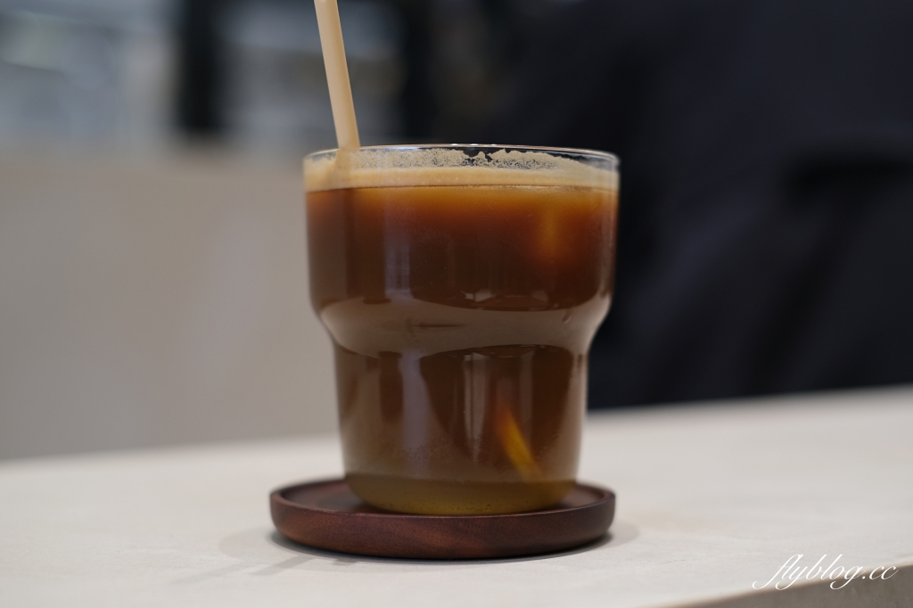 ROCKLAND＋P.L.U.S咖啡｜以戶外露營風為主題，Park2草悟道廣場選物咖啡館 @飛天璇的口袋