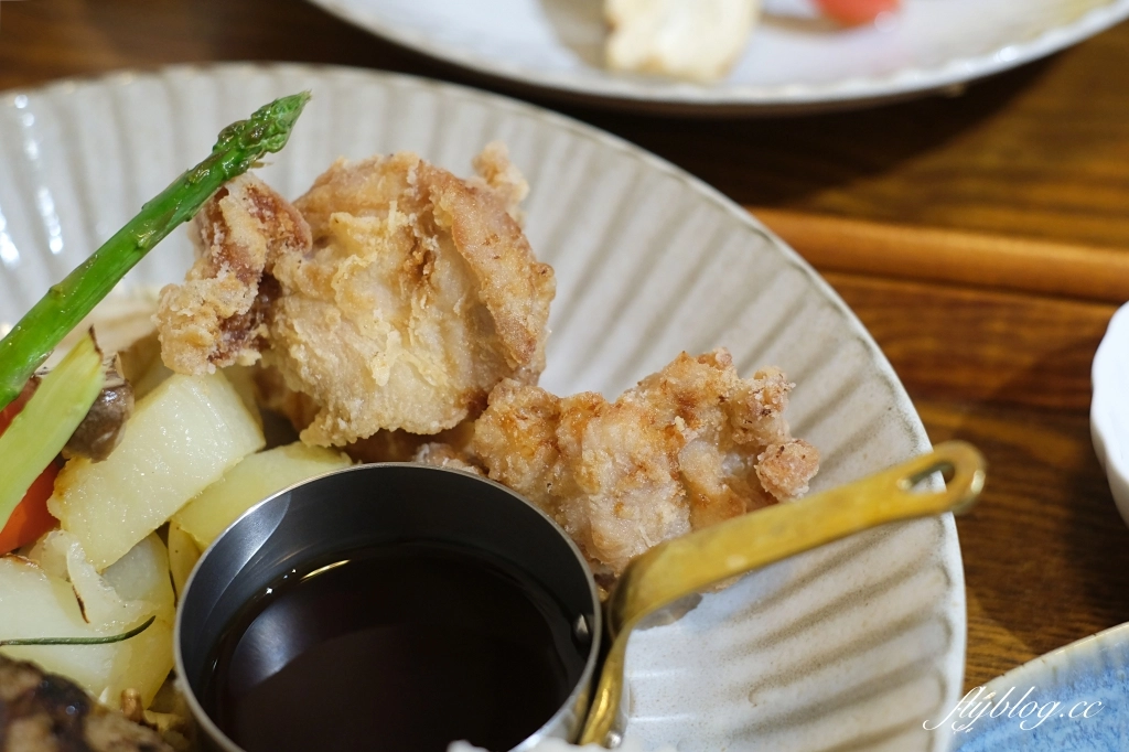 台中西區｜ToRobi 日本職人手作漢堡排．日本人開的漢堡排專賣店，勤美誠品周邊美食餐廳 @飛天璇的口袋