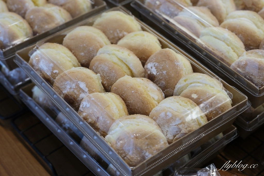 山姆安娜｜網友推薦必吃山姆安娜鹽可頌，雪Q餅、馬卡龍和肉鬆小貝也都好好吃 @飛天璇的口袋