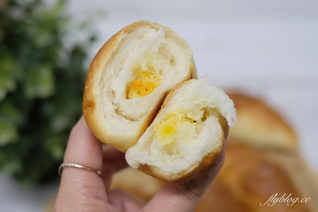 山姆安娜｜網友推薦必吃山姆安娜鹽可頌，雪Q餅、馬卡龍和肉鬆小貝也都好好吃 @飛天璇的口袋