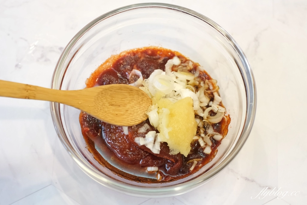 韓式辣炒魷魚豬五花做法｜複刻韓綜機智的山村生活，曹政奭的「辣炒魷魚豬五花食譜」超好吃 @飛天璇的口袋