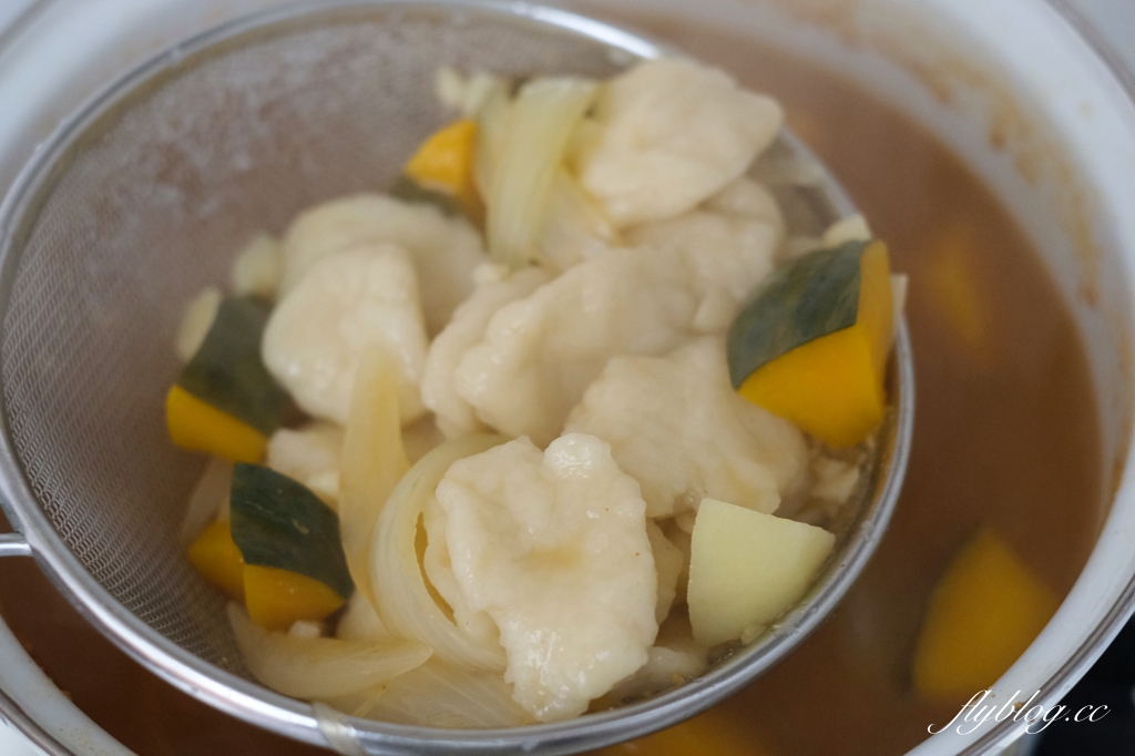 南瓜麵疙瘩做法｜複刻韓綜機智的山村生活頌和的「韓式南瓜麵疙瘩食譜」，營養滿滿 @飛天璇的口袋