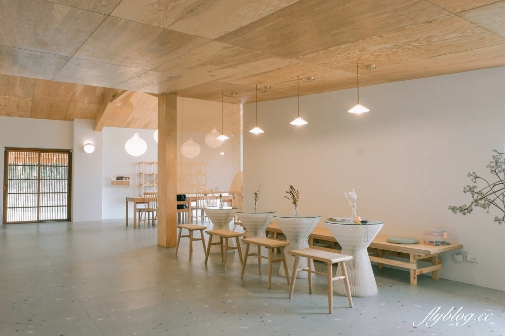 透明空氣|隱身在員林巷弄裡的透明空氣,享受現代枯寂美學日式建築 @飛天璇的口袋 透明空氣|隱身在員林巷弄裡的透明空氣,享受現代枯寂美學日式建築 @飛天璇的口袋