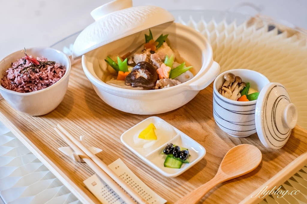 透明空氣|隱身在員林巷弄裡的透明空氣,享受現代枯寂美學日式建築 @飛天璇的口袋 透明空氣|隱身在員林巷弄裡的透明空氣,享受現代枯寂美學日式建築 @飛天璇的口袋