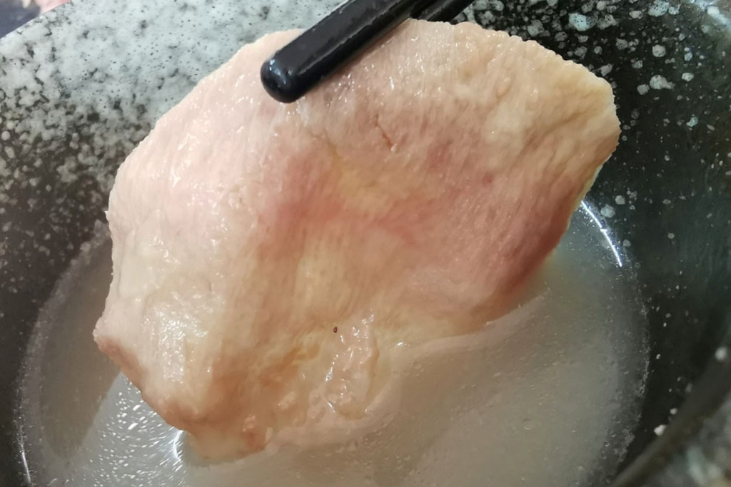 嘉義新港｜光復牛肉店，開很遠的車也要來吃的溫體牛肉鍋 @飛天璇的口袋