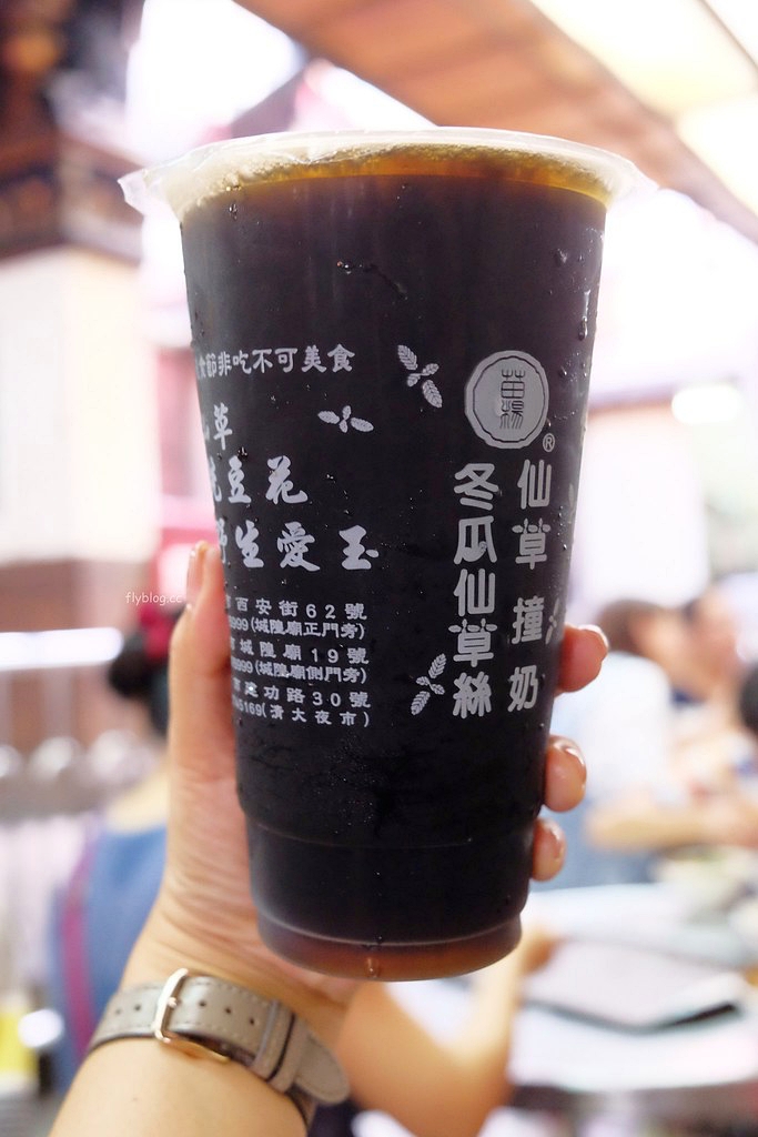 新竹北區｜苗揚冬瓜仙草絲｜新竹城隍廟口的人氣飲料攤，生意很好google評論卻只有2.8顆星 @飛天璇的口袋