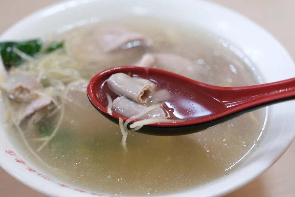 苗栗三義｜目鏡麵食．隱藏三義市場內的客家小吃，早上5點半就開賣了 @飛天璇的口袋