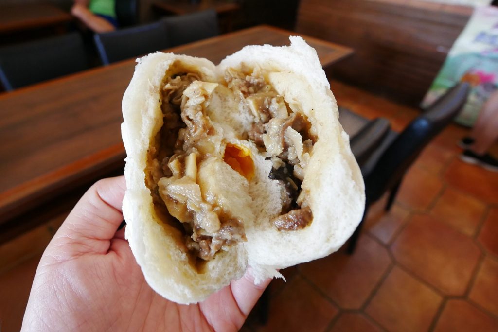 羅記民雄肉包｜24小時不打烊的民雄肉包，嘉義在地50年的銅板美食 @飛天璇的口袋