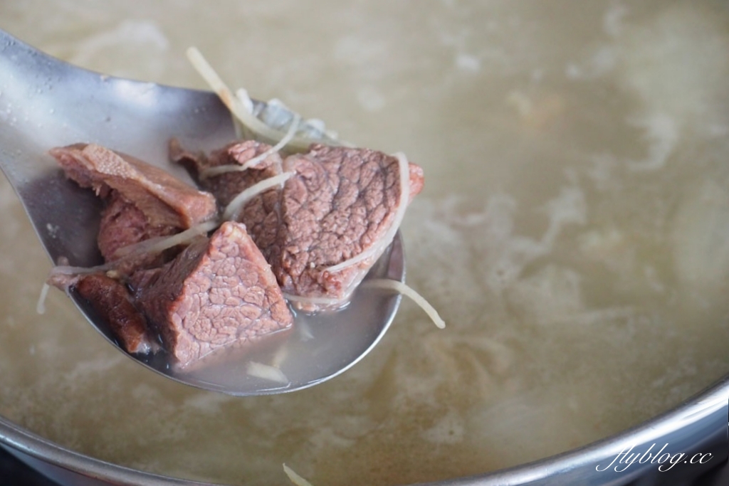 嘉義新港｜光復牛肉店，開很遠的車也要來吃的溫體牛肉鍋 @飛天璇的口袋