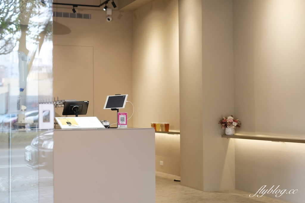 裸放茶旅 lowfun｜公益路最有質感的手搖飲店，6種茶款4種糖類自由配 @飛天璇的口袋