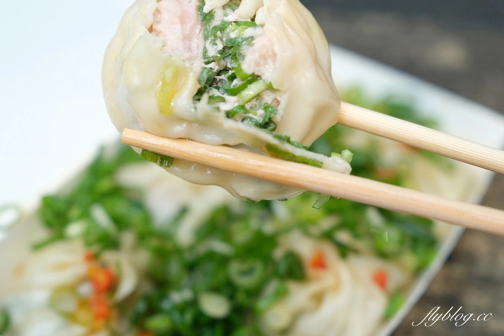 苗栗頭份｜頭份鮮肉湯包．青蔥任你加的鮮肉湯包，食尚玩家也來採訪 @飛天璇的口袋