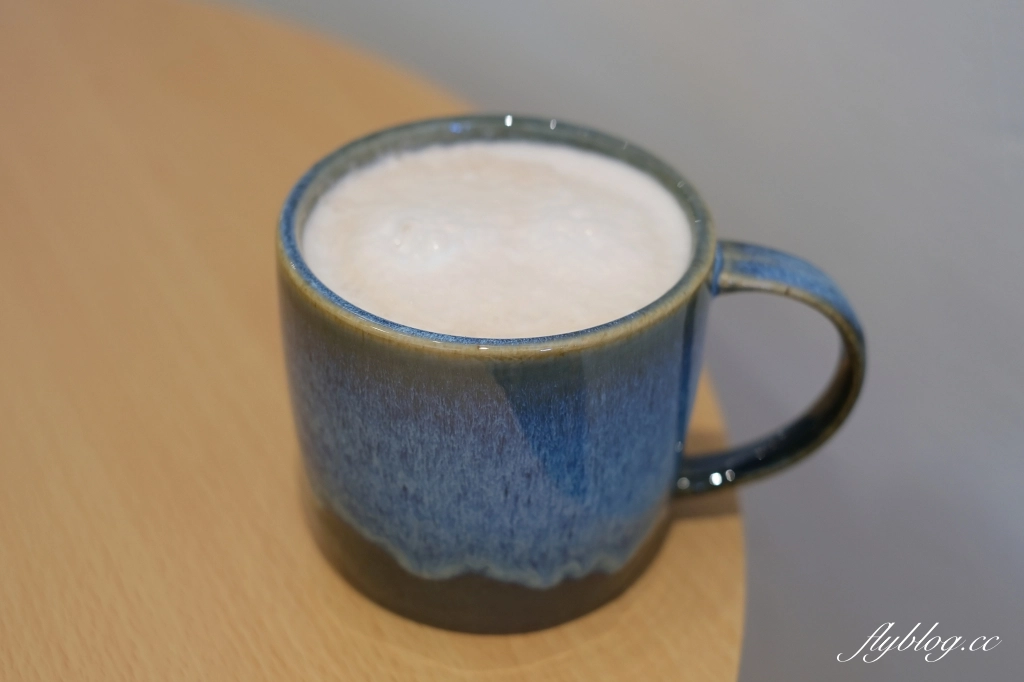 台中西區｜兔子洞甜點．台中國美館商圈甜點，兔子洞在柳川旁開二店了 @飛天璇的口袋