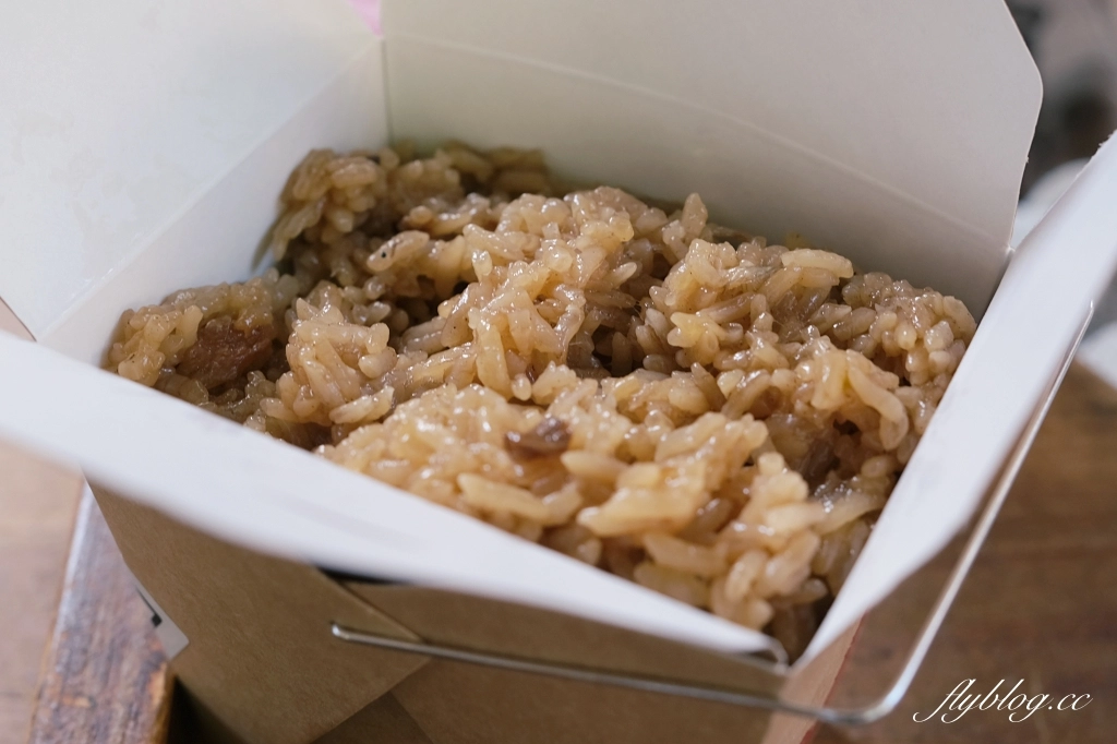 【台中西區】由本室~審計新村文青風「由本室油飯」，暮暮市集超人氣美食 @飛天璇的口袋