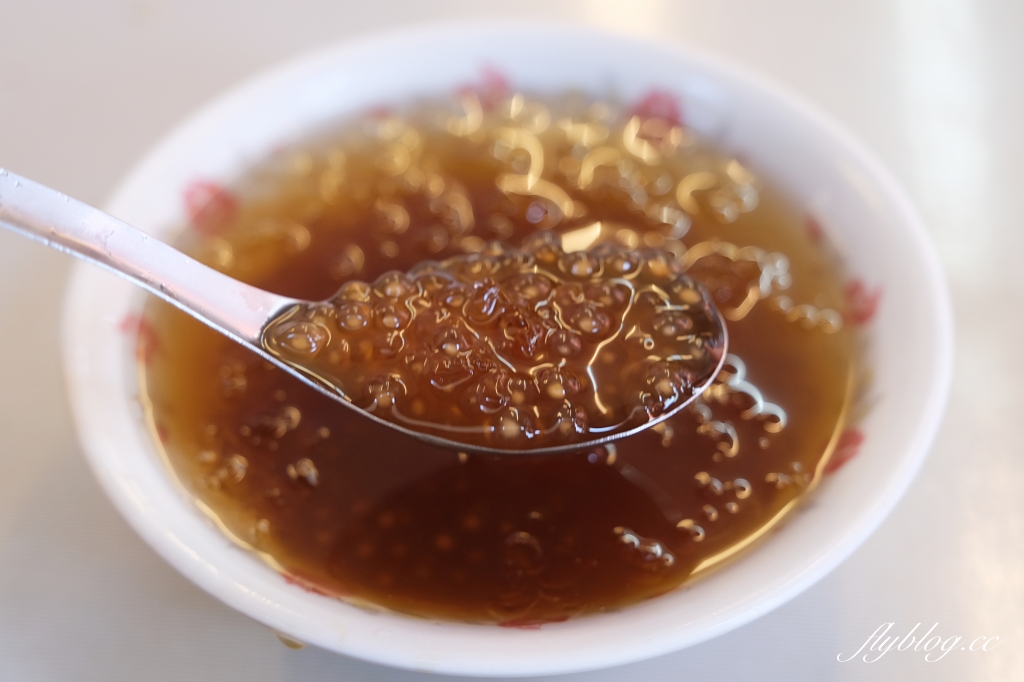 台南中西｜阿川粉圓冰，湯圓控必訪的紅白粉圓冰，滿滿的一碗湯圓好療癒 @飛天璇的口袋