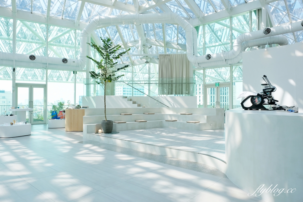 台南中西｜南美春室 The POOL，台南美術二館玻璃屋咖啡館，以天空公園為概念建築美學 @飛天璇的口袋