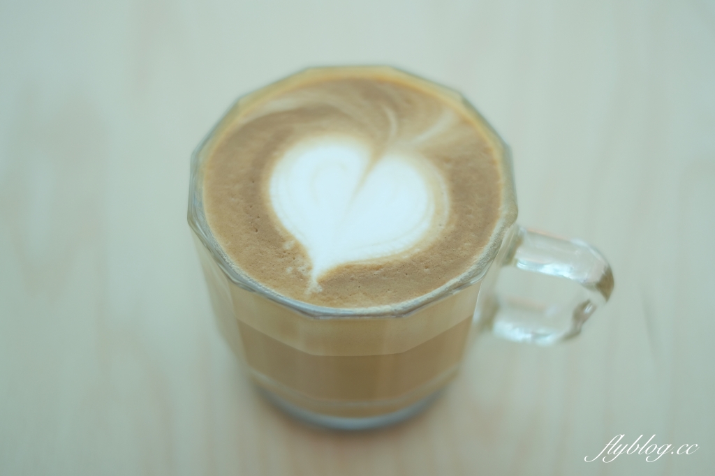 台南中西｜南美春室 The POOL，台南美術二館玻璃屋咖啡館，以天空公園為概念建築美學 @飛天璇的口袋