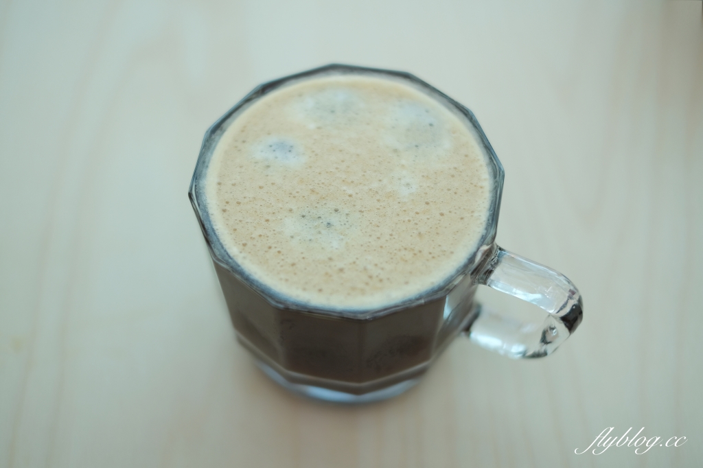 台南中西｜南美春室 The POOL，台南美術二館玻璃屋咖啡館，以天空公園為概念建築美學 @飛天璇的口袋