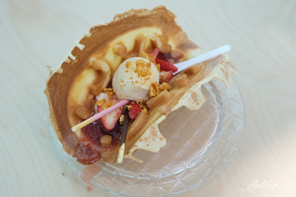 台南中西｜南美春室 The POOL，台南美術二館玻璃屋咖啡館，以天空公園為概念建築美學 @飛天璇的口袋