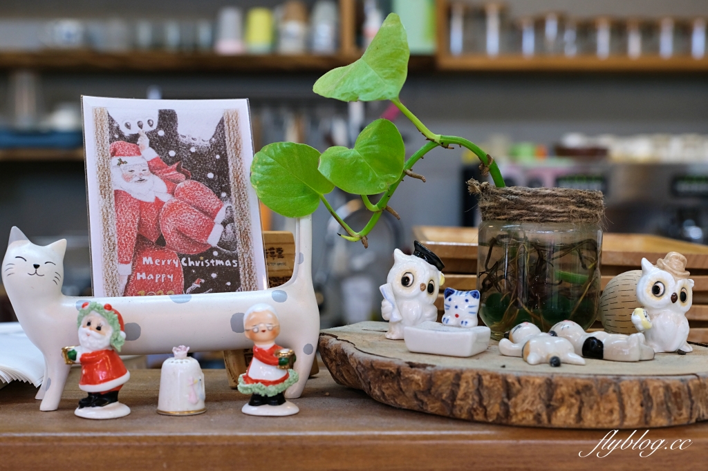 苗栗銅鑼|雙峰草堂.隱身在山坡上的咖啡館,銅鑼真的有賣銅鑼燒 @飛天璇的口袋 苗栗銅鑼|雙峰草堂.隱身在山坡上的咖啡館,銅鑼真的有賣銅鑼燒 @飛天璇的口袋