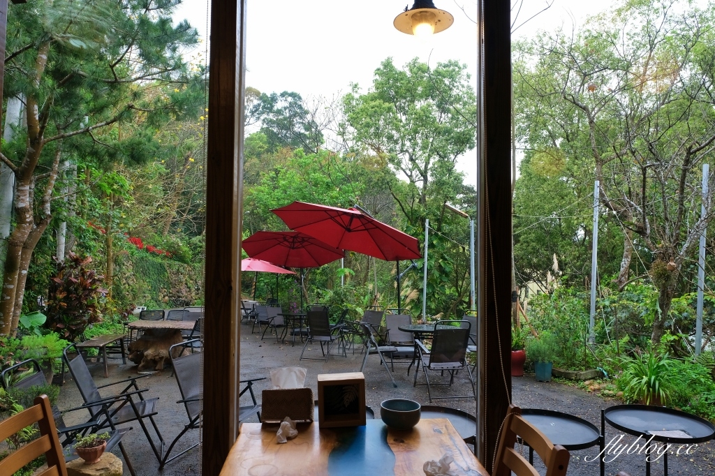 苗栗銅鑼|雙峰草堂.隱身在山坡上的咖啡館,銅鑼真的有賣銅鑼燒 @飛天璇的口袋 苗栗銅鑼|雙峰草堂.隱身在山坡上的咖啡館,銅鑼真的有賣銅鑼燒 @飛天璇的口袋