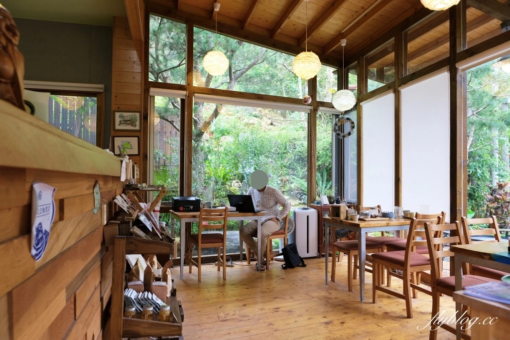苗栗銅鑼|雙峰草堂.隱身在山坡上的咖啡館,銅鑼真的有賣銅鑼燒 @飛天璇的口袋 苗栗銅鑼|雙峰草堂.隱身在山坡上的咖啡館,銅鑼真的有賣銅鑼燒 @飛天璇的口袋