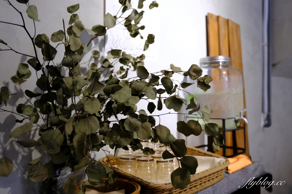 苗栗頭份｜果宅咖啡．老宅改建的咖啡館，麵包和戚風蛋糕都好好吃 @飛天璇的口袋