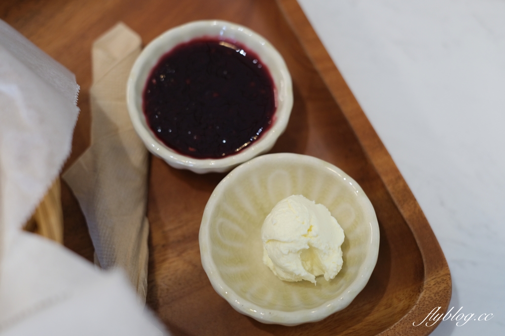 苗栗頭份｜果宅咖啡．老宅改建的咖啡館，麵包和戚風蛋糕都好好吃 @飛天璇的口袋