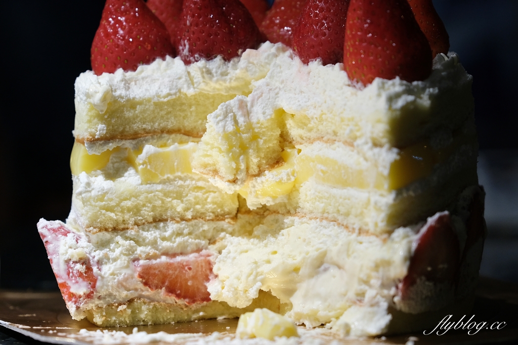 台中西區｜兔子洞甜點．台中國美館商圈甜點，兔子洞在柳川旁開二店了 @飛天璇的口袋