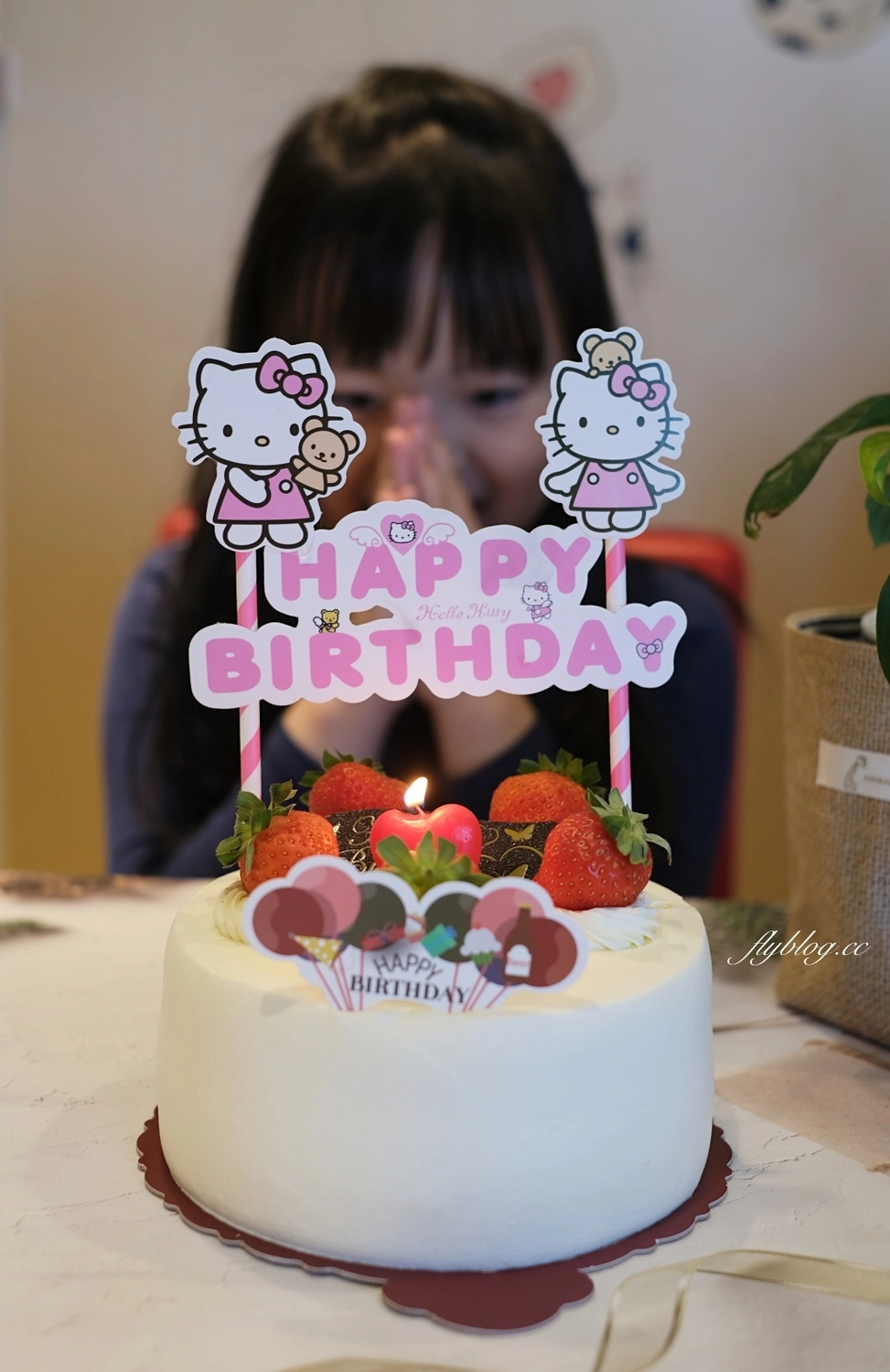 橫濱洋果子｜一期一會的草莓鮮奶油蛋糕，口感清軟細柔又好吃 @飛天璇的口袋