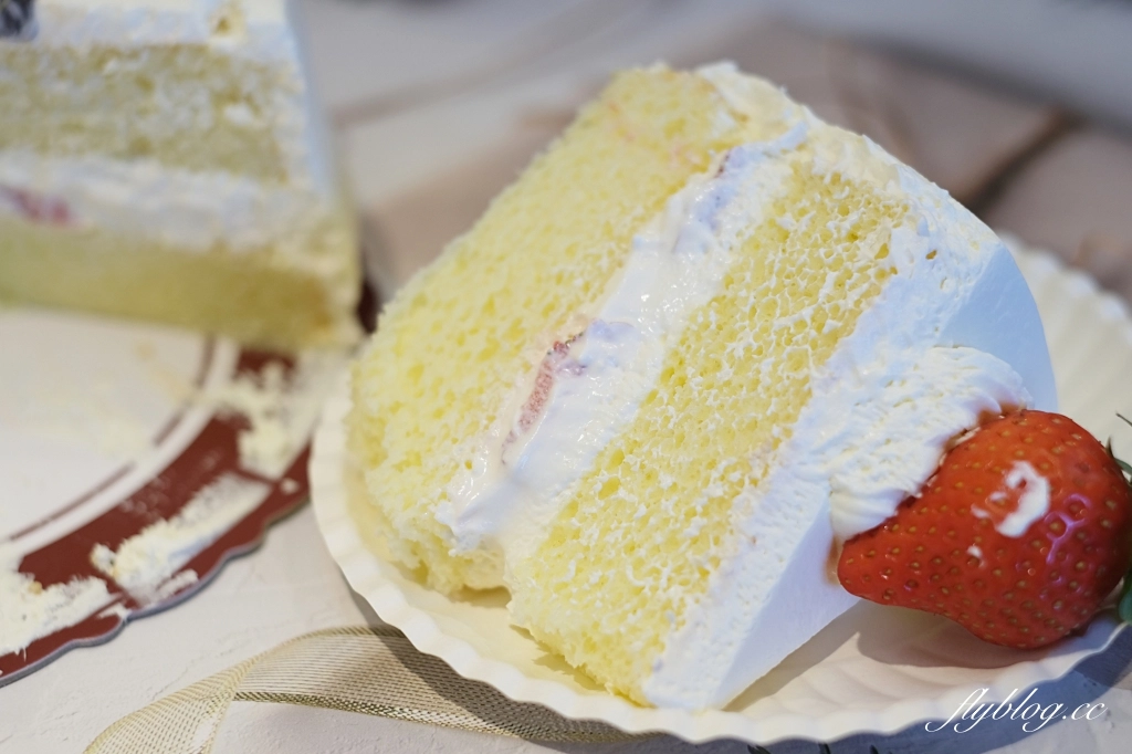 橫濱洋果子｜一期一會的草莓鮮奶油蛋糕，口感清軟細柔又好吃 @飛天璇的口袋